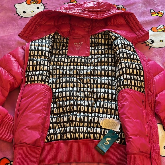 DKNY puffer jacket 💕 - Picture 4 of 7